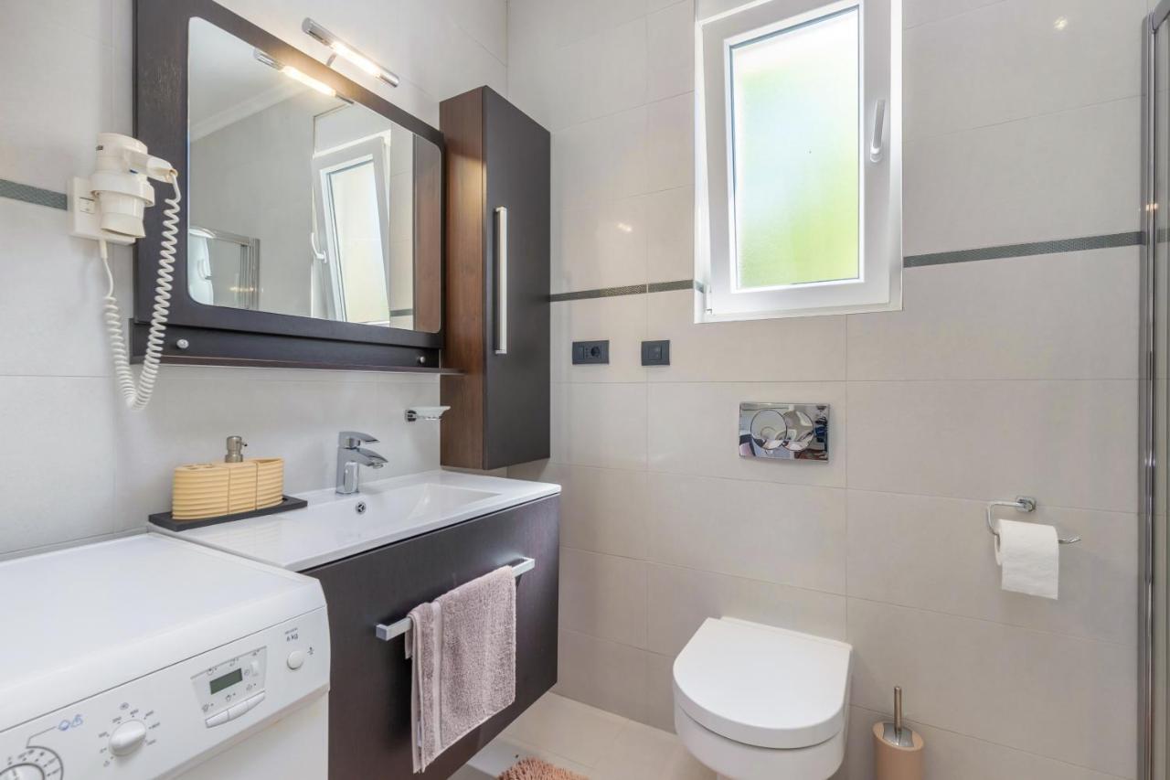 Adriatic Dream - Luxury Apartment & Private Pool Only For You Crikvenica Bagian luar foto
